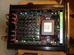 6 Kanäle, 360.000µF, 45kg, 1kVA-Trafo, 6*80W Class A 6 Kanäle, 360.000µF, 45kg, 1kVA-Trafo, 6*80W Class A