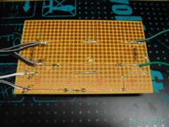 Rückseite der gelöteten Platine (ich hoffe, das ist seitens MZ ok, die Vorderseite habe ich absichtlich schon weggelassen) Rückseite der gelöteten Platine (ich hoffe, das ist seitens MZ ok, die Vorderseite habe ich absichtlich schon weggelassen)